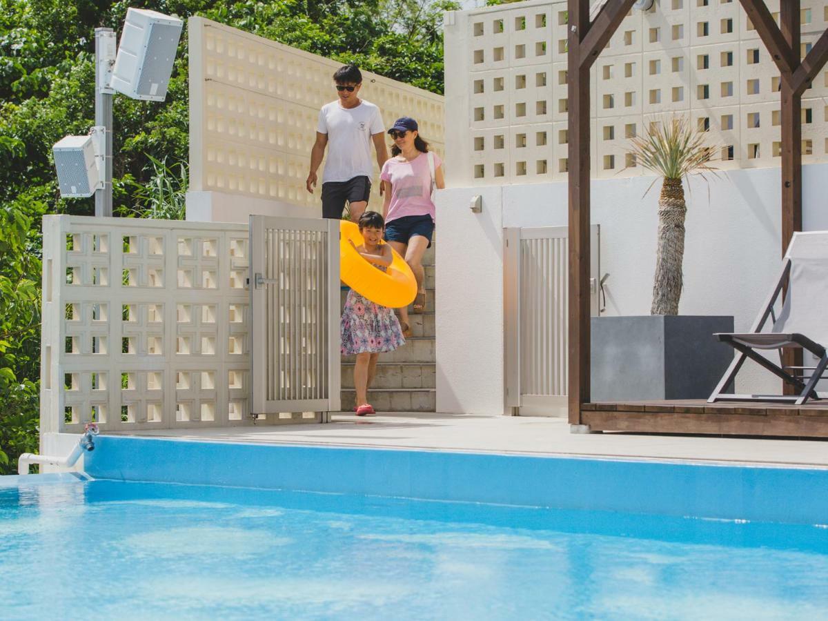 Hideout Okinawa Uruma Ngoại thất bức ảnh